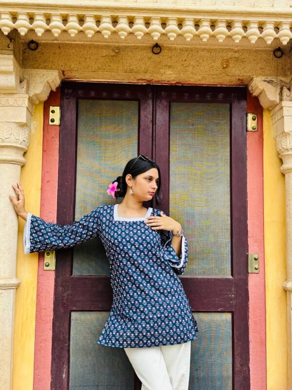 Blue Floral Printed Short Kurti - Image 2