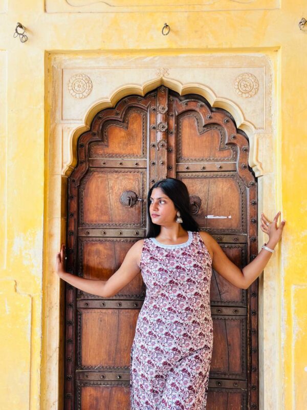 Ivory & Maroon Sleeveless Kurti